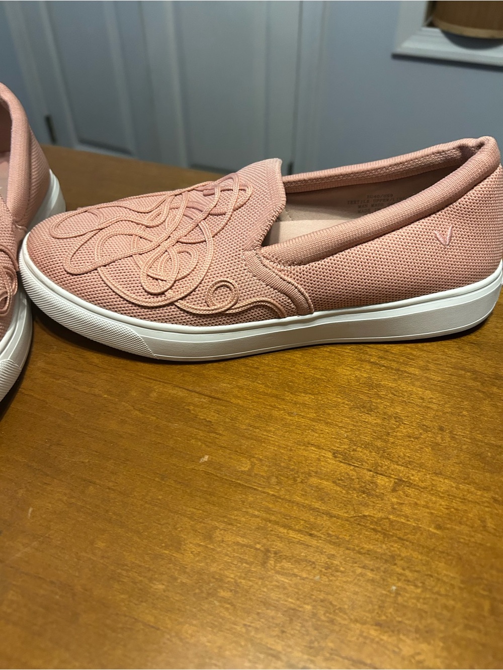 VIVAIA Women's Pink Slip-On Knit Loafers - Picture 5 of 6